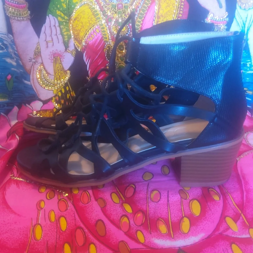 Groove Lauren Lace-Up Sandals - Picture 6 of 11